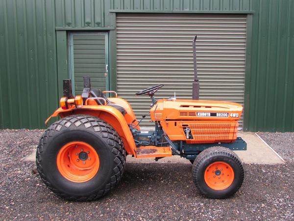 Kubota B8200 SOLD