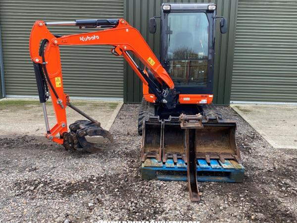 *SOLD* Kubota U27-4