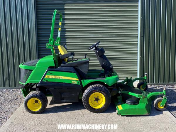 John Deere 1570