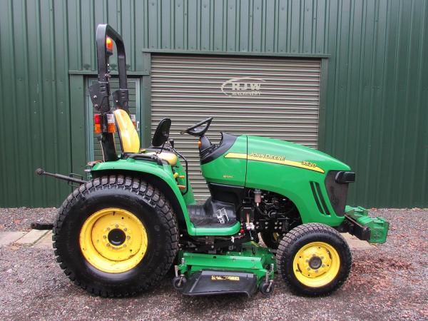 John Deere 3520 SOLD