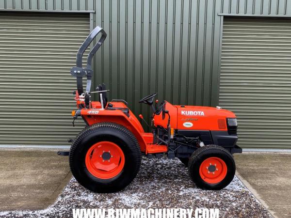 Kubota L3200 SOLD