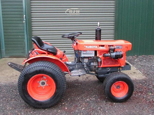 Kubota B7100 SOLD