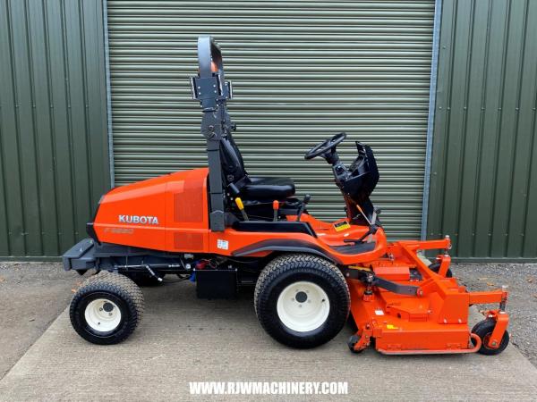 Kubota F3890